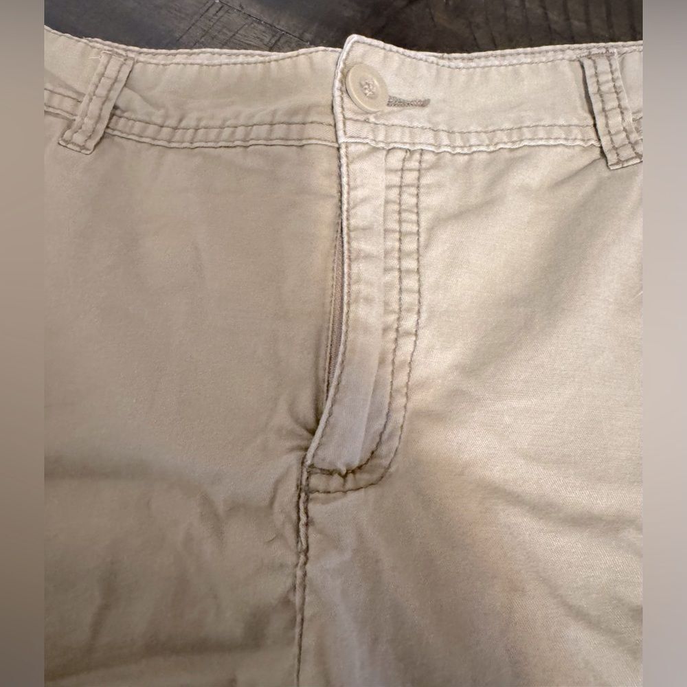 5/25 - Buy 5 for $25  Women's Faded glory shorts - Size 12 - Picture 3 of 5